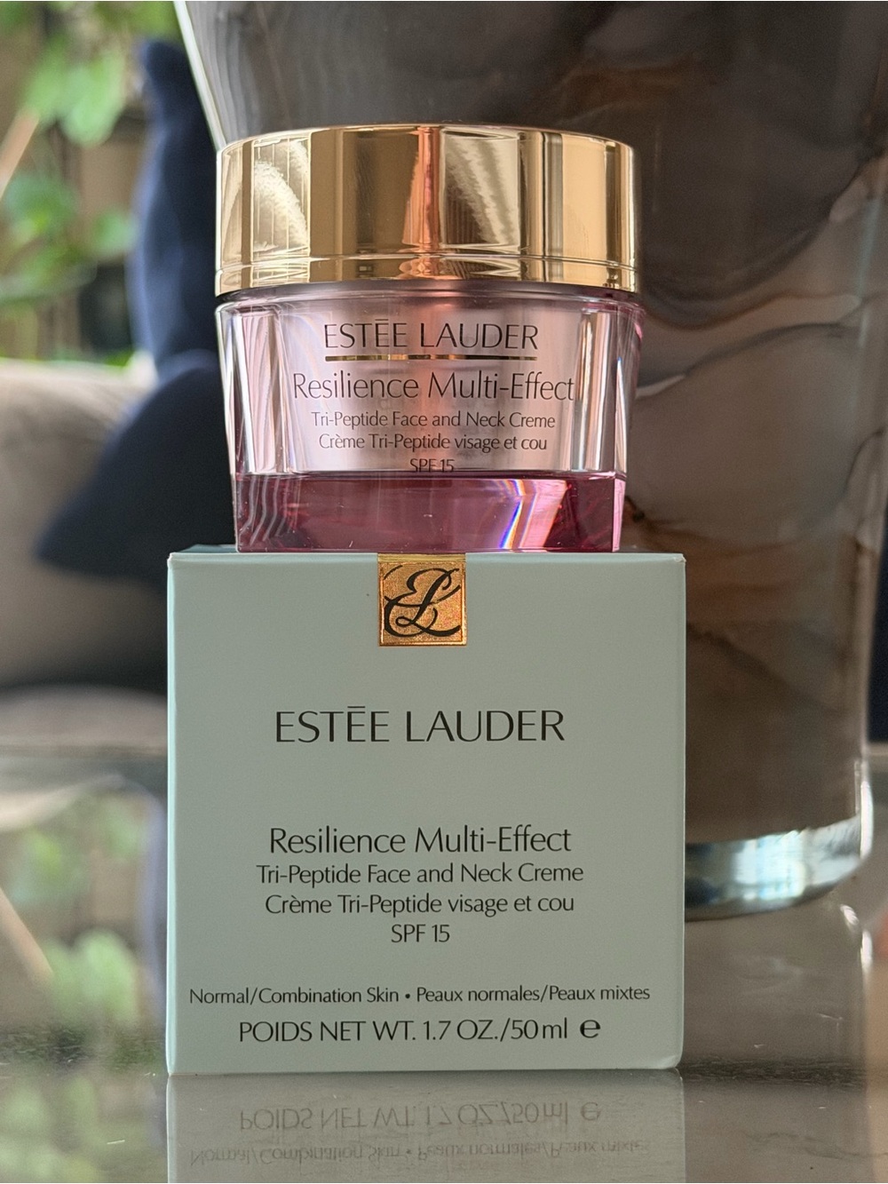 Estée Lauder Resilience Multi-Effect
Tri-Peptide Face and Neck Creme SPF 15